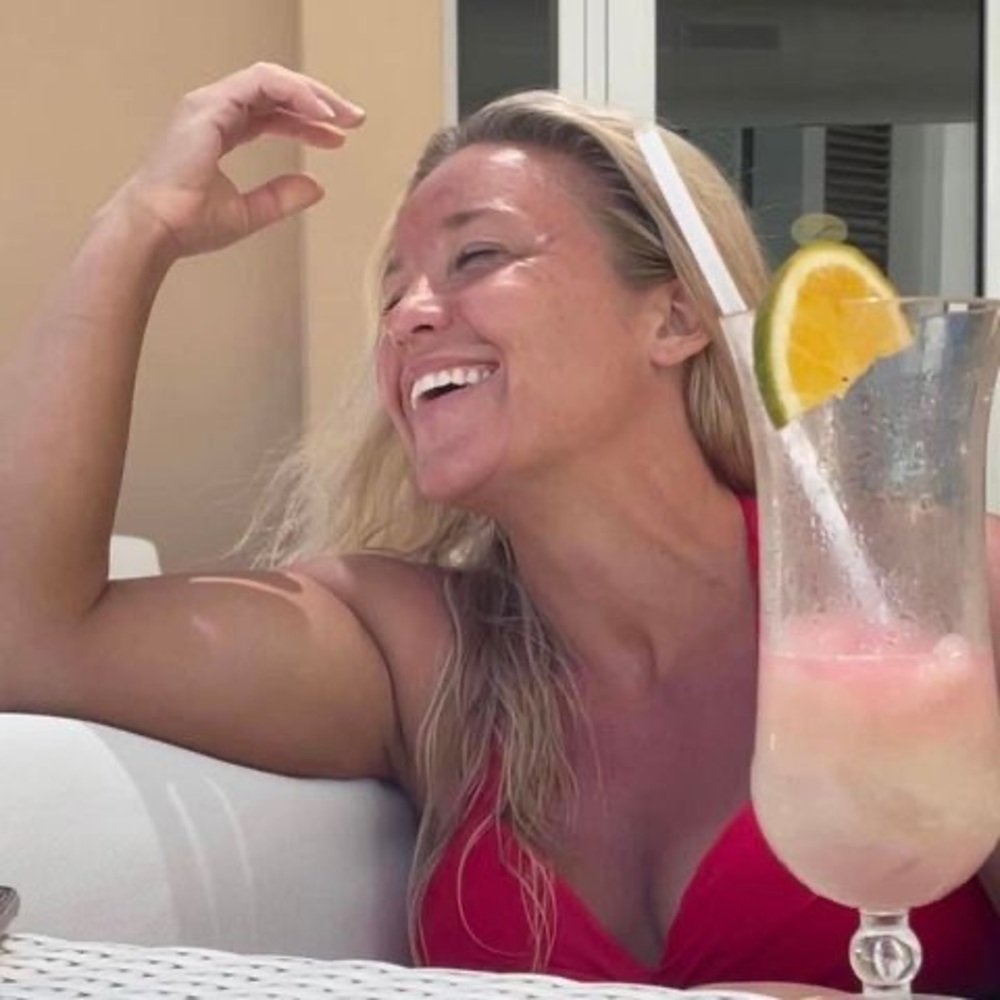 Meet your Posher, Casie